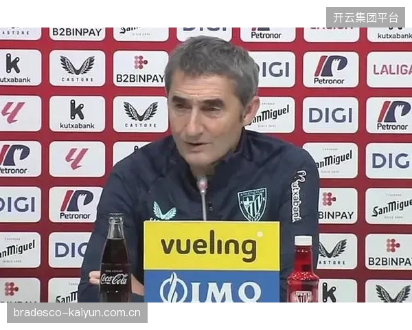 巴尔韦德中场持球推进作用关键，其纵向跑动能力撕裂马竞中场防守链条